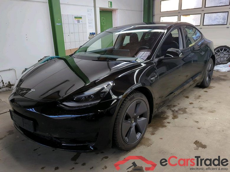 TESLA Model 3 RWD Hinterradantrieb 4d 239kW