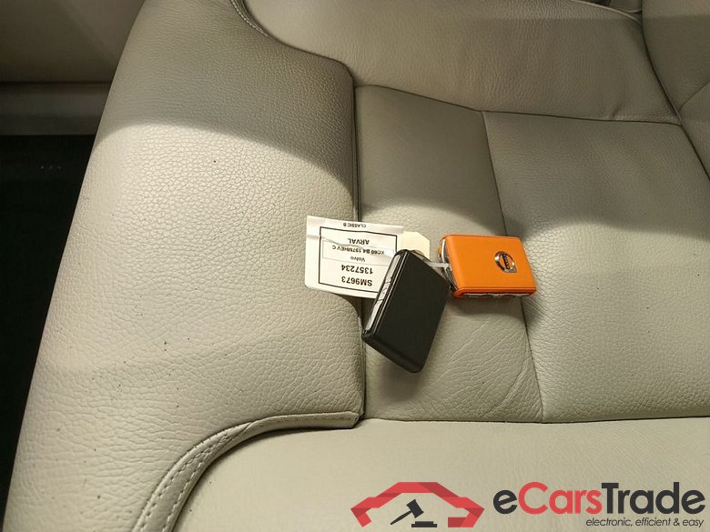 VOLVO XC60 DIESEL - 2021 2.0 B4 MHEV AWD Core 5d #4