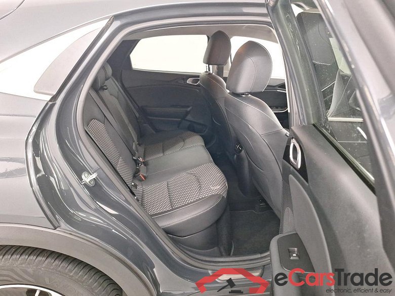 KIA XCEED 1.6 GDI PHEV DCT BUSINESS LINE #6