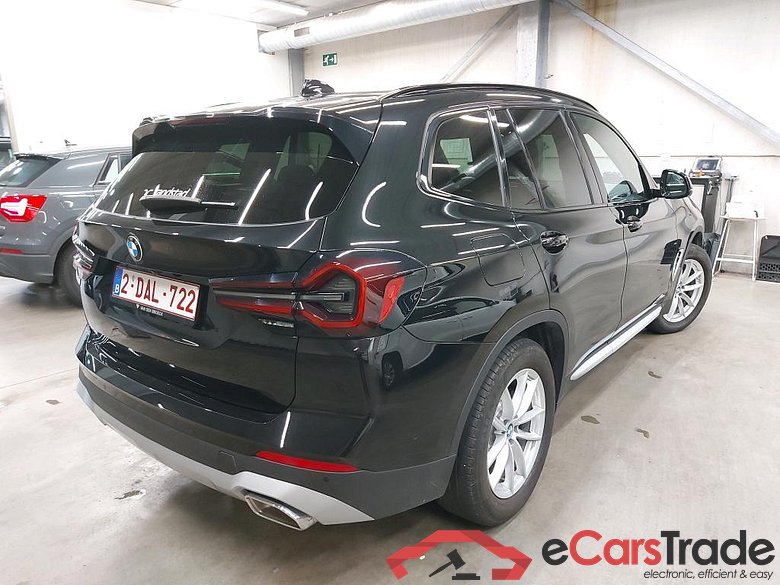 BMW - BMW X3 sDrive18dA 136PK Business Edition With Heated Vernasca Seats & Pack Driving Assistant & Parking Assistant Plus & Pano Roof #2