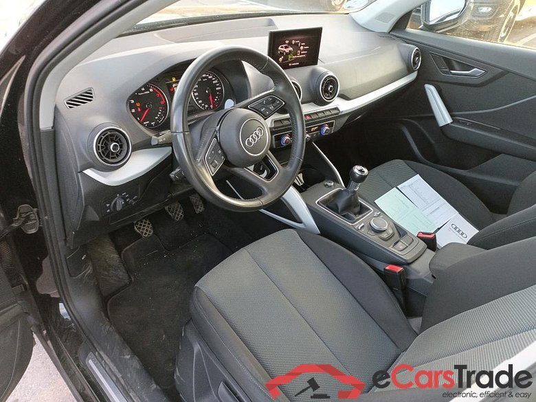 AUDI Q2 / 2016 / 5P / todoterreno Design 35 TFSI 110kW (150CV) #3