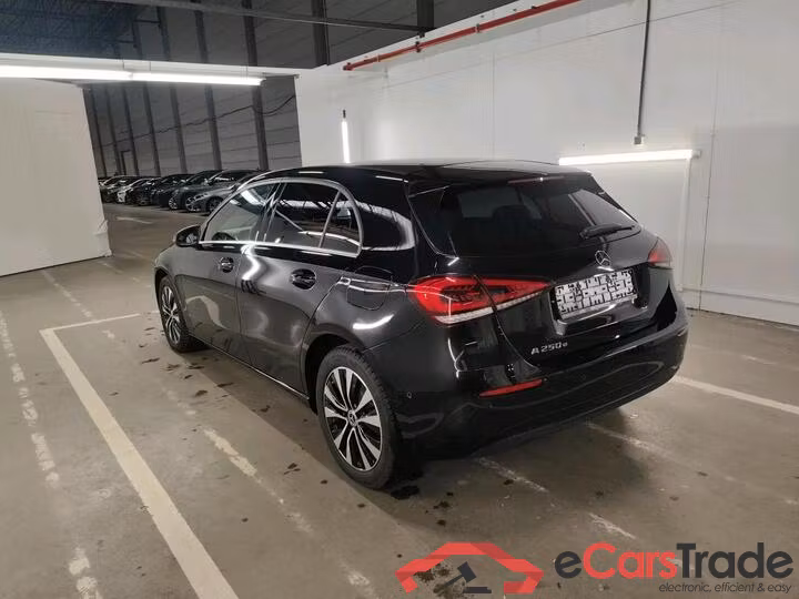 Mercedes A-Klasse A-Klasse A 250 e Business Solution (PHEV) 160kW/218pk  5D/P Auto-8 #3