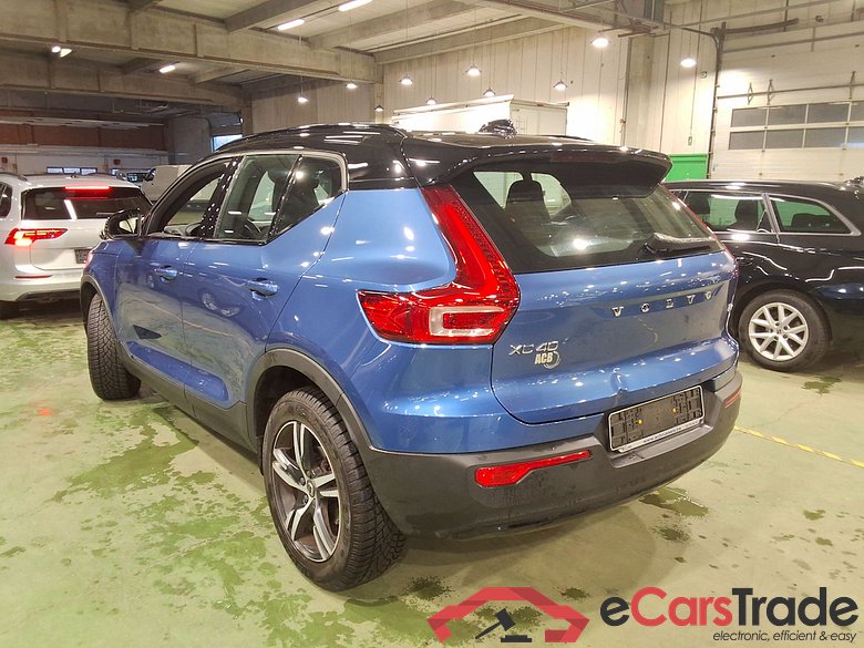 VOLVO XC40 1.5 T3 R-Design Geartronic #2