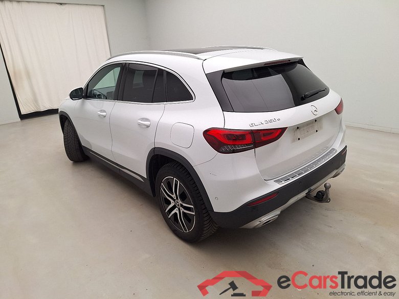 Mercedes GLA 250e Plug-In Hybrid Progressive Aut. Pano LED-Xenon Widescreen Ambient Navi Sport-Leather KeylessGo Camera Klima PDC ... #4