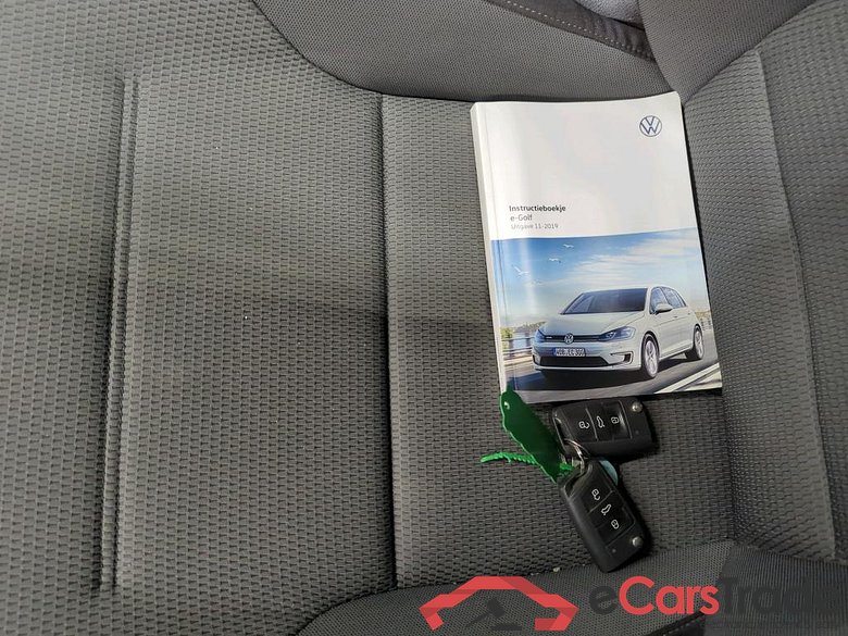 Volkswagen e-Golf E-DITION 2020 5d #4