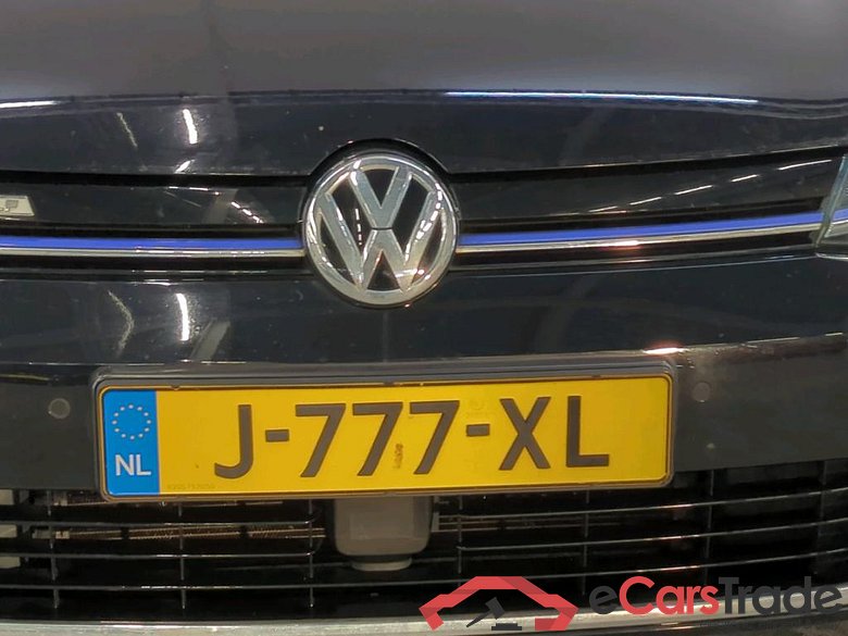 Volkswagen e-Golf E-DITION 2020 5d #5