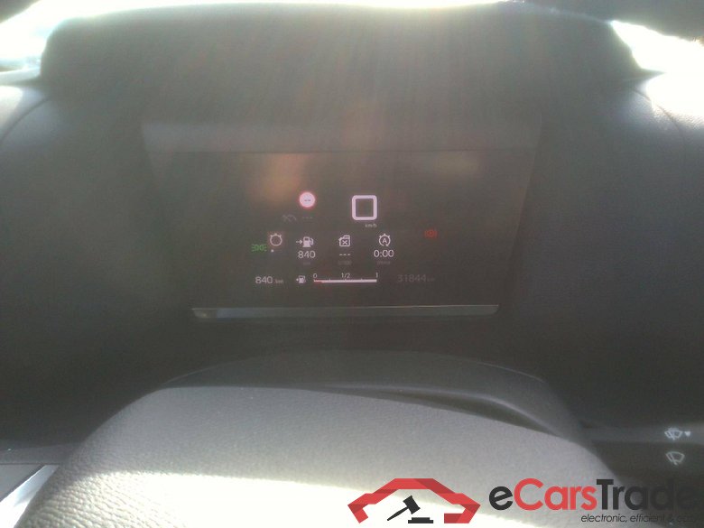 Citroen C4 Feel 1.2L PureTech 100 S&S (6-speed manual) #5