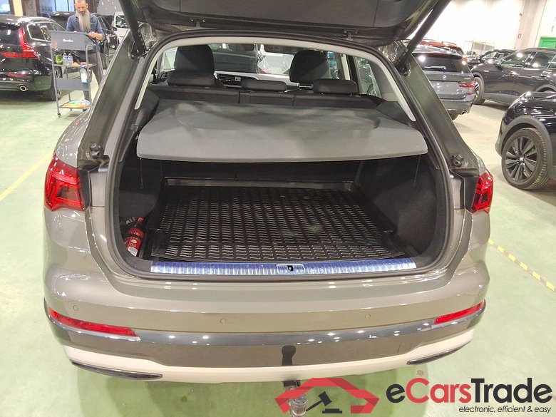 AUDI Q3 1.5 35 TFSI S TR ADVANCED BUSINESS ED #3