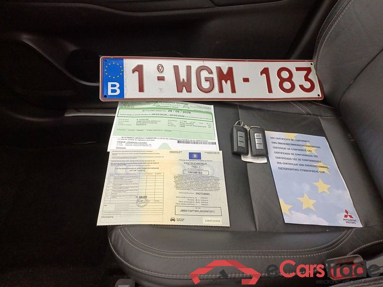 Mitsubishi Outlander 2.0 4WD 7S Instyle CVT 5d #4