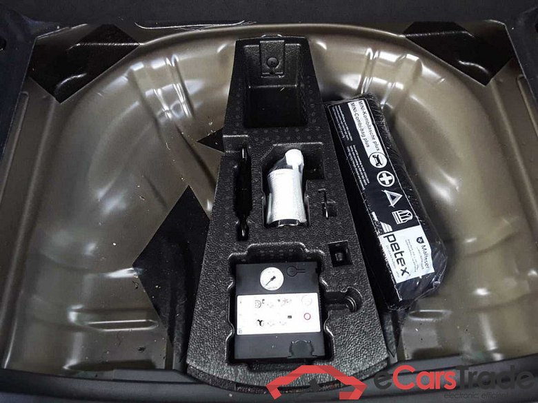 Skoda Karoq (NU)(2017->) DE - SUV5 1.5 TSI ACT EU6d, Sportline OPF (EURO 6d), (Facelift) 2021 - 2024 #3