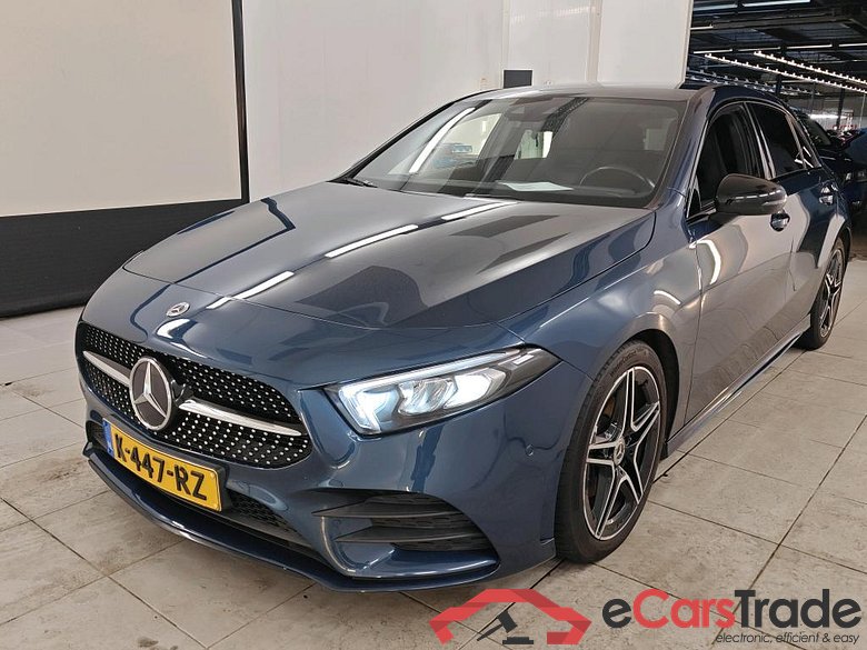 Mercedes A 180d AMG Night Aut. LED-Xenon Widescreen Ambient Navi 1/2 Sport-Leather-Alcantara KeylessGo Camera Klima PDC ...