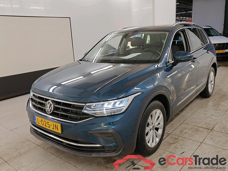 Volkswagen Tiguan 1.5 TSI 96kW Life Business 5d + Pano #1