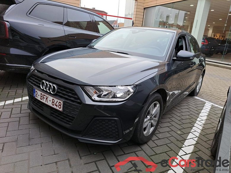 AUDI A1 1.0 25 TFSI S TRONIC BUS.ED. ATTRACTION #1
