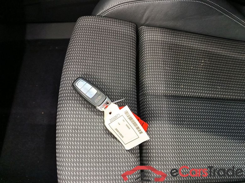 AUDI Q4 SPORTBACK E-TRON 50 82kWh 300hp Quattro 5d #4