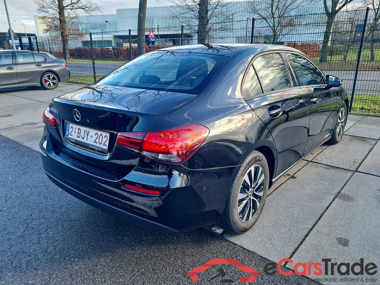 MERCEDES-BENZ A-CLASS LIMOUSINE 2.0 A 180 D BUSINESS SOLUTION ESSENTIAL #4