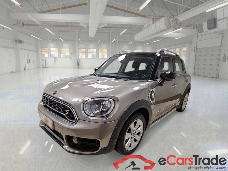 MINI Countryman / 2016 / 5P / Berlina Cooper S E ALL4 Business autom.