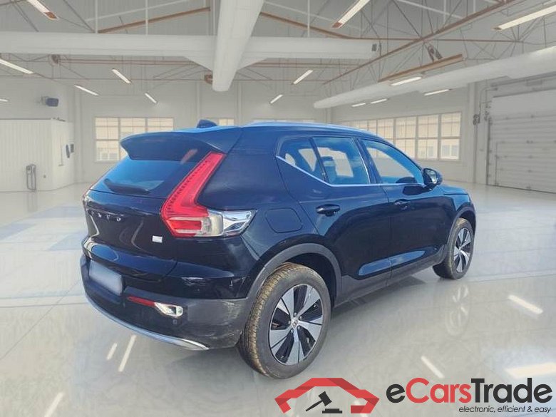 VOLVO XC40 / 2021 / 5P / SUV T5 RECHARGE PLUG-IN AUTO CORE #2