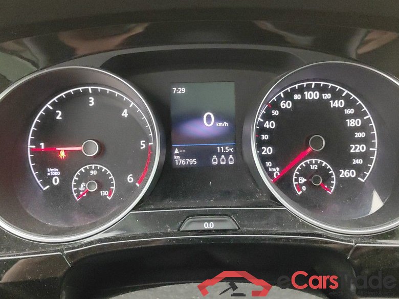 Volkswagen Touran 2.0 TDi 90kW Highline 5d #6