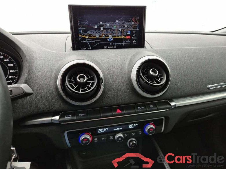 AUDI A3 Sportback 30 TFSI Advance #6