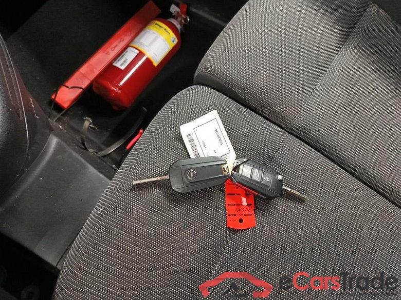 OPEL COMBO 2300 MWB DIESEL - 2019 1.5 TD 102 BlueInj. L2H1 Edition S/S (EU6.2) 5d #6