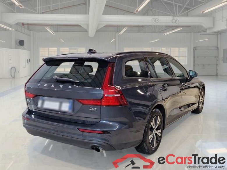 VOLVO V60 / 2018 / 5P / STATION WAGON D3 GEARTRONIC BUSINESS #2