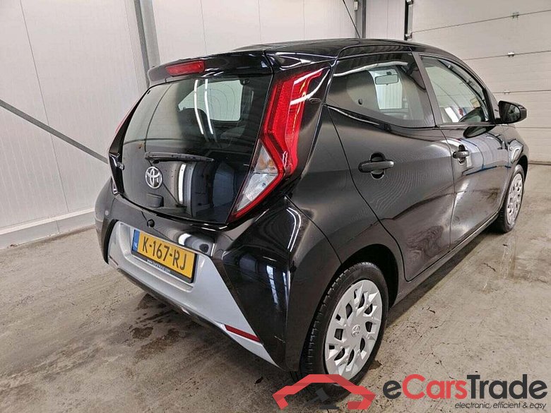 TOYOTA Aygo 1.0 VVT-i x-play #2