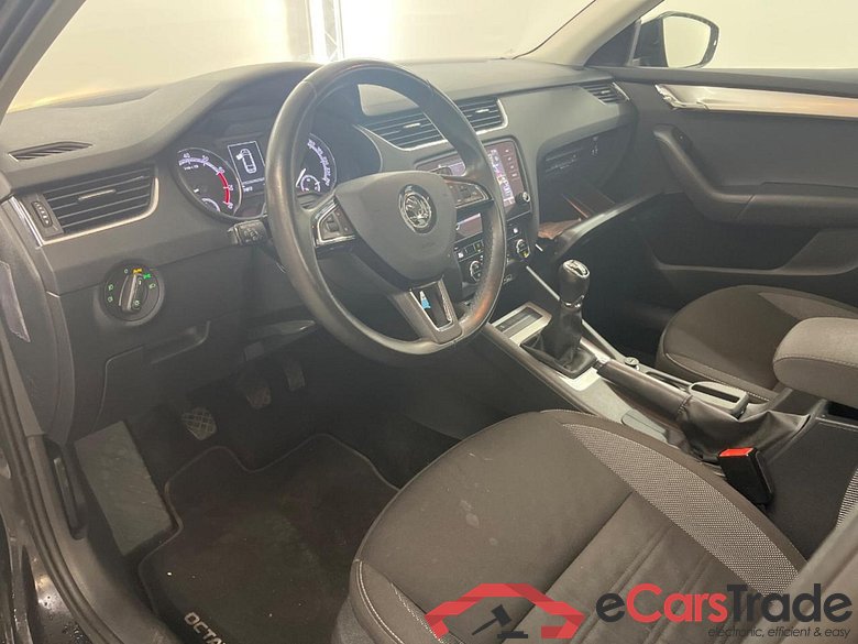SKODA OCTAVIA COMBI 1.0 TSI Greentech Business Edition #5