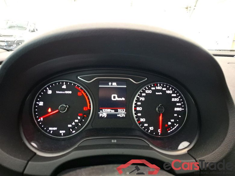AUDI A3 Sportback / 2016 / 5P / Berline 35 TDI 150 S TRONIC BUSINESS LINE #6