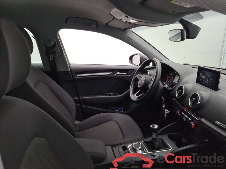 AUDI A3 SPORTBACK 30 TDI ATTRACTION #3