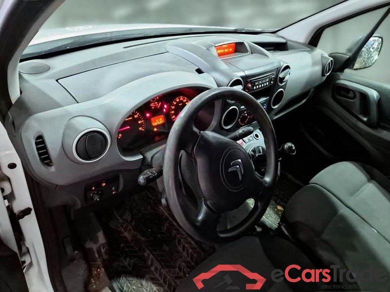 CITROEN BERLINGO 2015 VEIC FURG 4P BLUEHDI 100 CLUB VAN #3