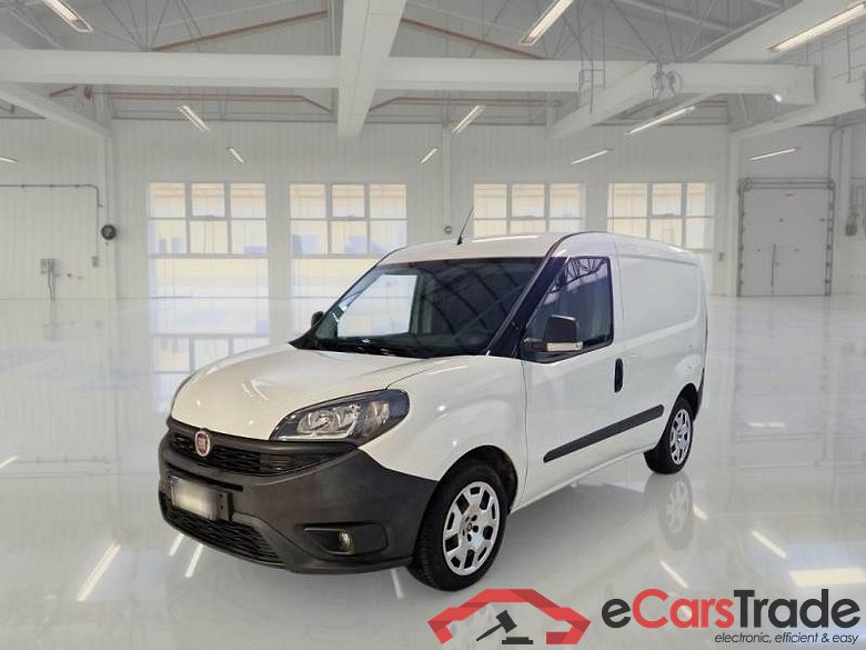 FIAT DOBLÒ CARGO / 2014 / 4P / VETT. FURGONATA CH1 LOUNGE 1.6 MJET 105CV E6D SeS