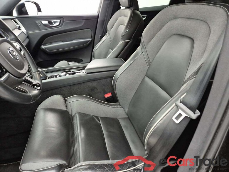 VOLVO XC60 2.0 B4 R-DESIGN AWD GEARTRONIC #6