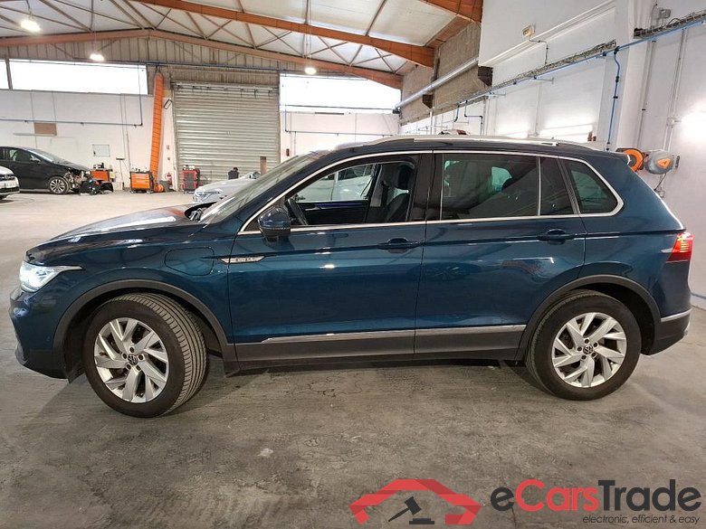 VOLKSWAGEN Tiguan / 2020 / 5P / SUV 1.4 eHybrid 245 DSG6 Elegance #3