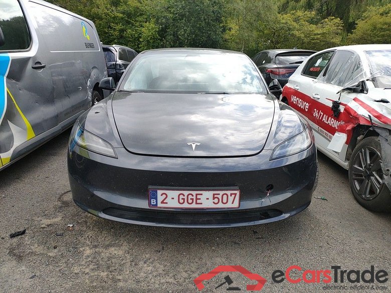 Tesla Model 3 Longe Range RWD 4d !! Damaged car !!