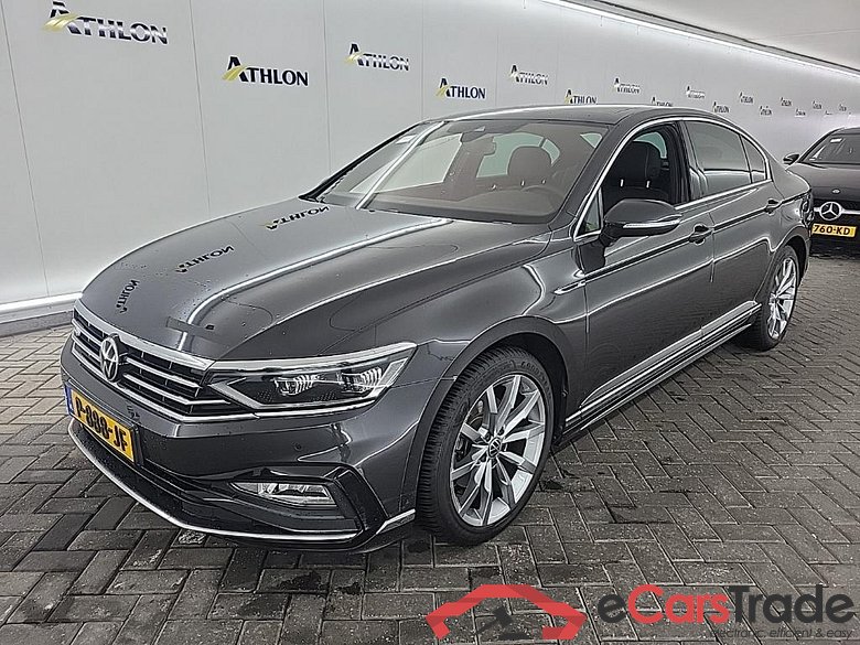 VOLKSWAGEN PASSAT 1.5 TSI 7-DSG R-Line Business+ 4D 110kW