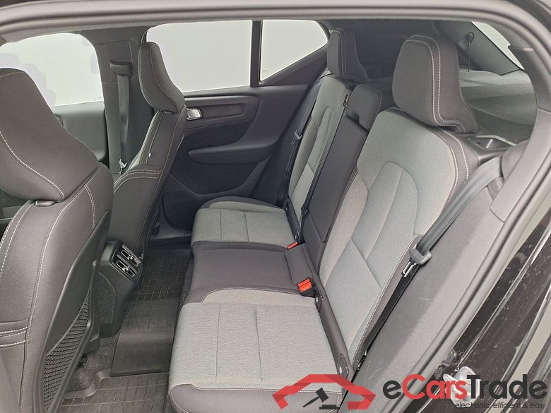 Volvo, XC40 '17, Volvo XC40 T3 Geartronic Momentum Pro 5d #4