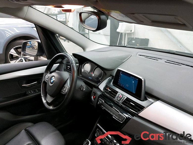 BMW - BMW 2 GRAN TOURER 218d 136PK Advantage Business Edition & Pack Business With Sport Seats & LED & Removable Trailer Hook #3