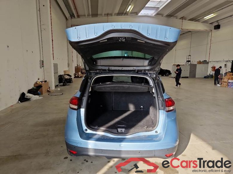 RENAULT SCÉNIC / 2016 / 5P / MONOVOLUME 1.5 DCI 110CV ENERGY BOSE EDC #5