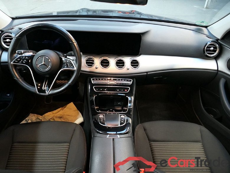 E -Klasse T-Modell E 300 de (213.216)Avantgarde 2.0 225KW AT9 E6d #3