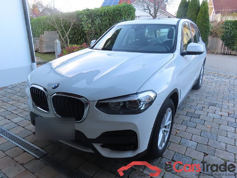 Baureihe X3 xDrive 30 e Advantage 2.0 215KW AT8 E6d