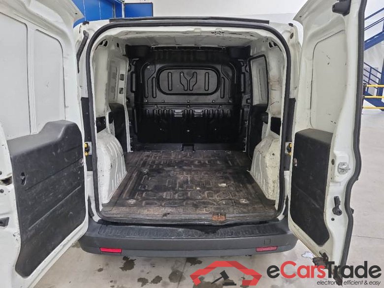FIAT DOBLÒ CARGO / 2014 / 4P / VETT. FURGONATA CH1 LOUNGE 1.3 MJET 95CV E6D SeS #5