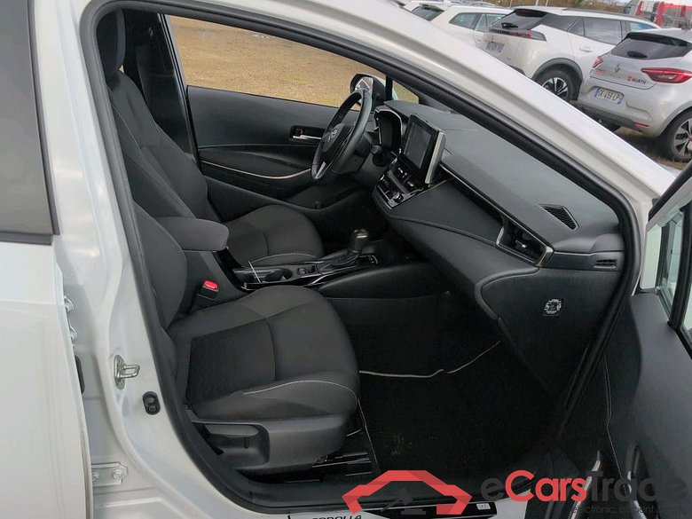 TOYOTA Corolla Touring Sports / 2018 / 5P / Break Hybride 122h Dynamic Business Beyond Zer #6