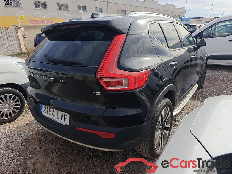 VOLVO XC40 / 2017 / 5P / todoterreno 1.5 T3 Momentum Pro #2
