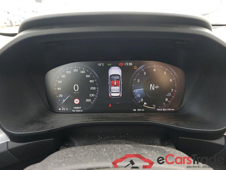 VOLVO XC40 / 2017 / 5P / todoterreno 1.5 T3 Momentum Pro #4