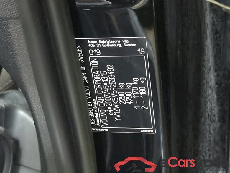 V60 Kombi Core 2.0 B4 145KW AT8 E6d #4