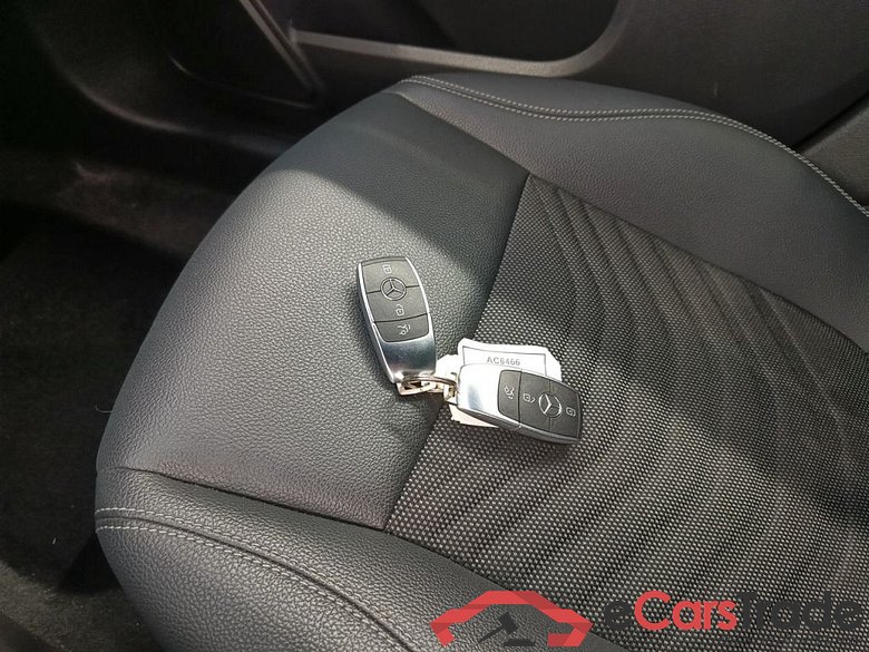 Mercedes-Benz EQA EQA 250+ Business Line 5d #4