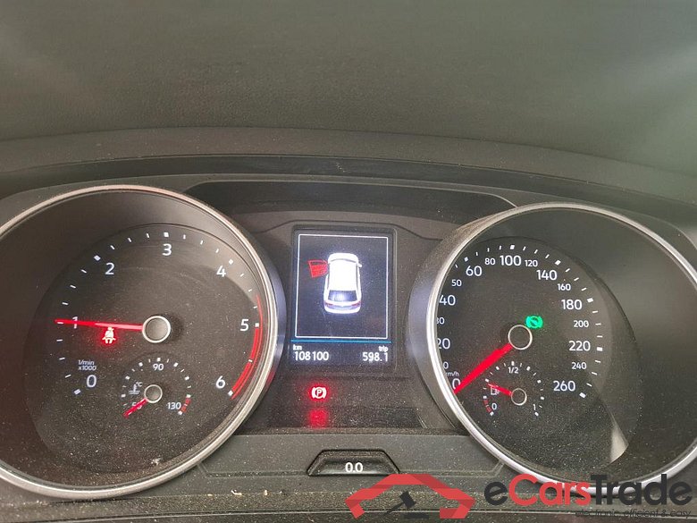 VOLKSWAGEN Tiguan Allspace / 2017 / 5P / SUV 2.0 TDI 150 DSG7 Confortline Business #6