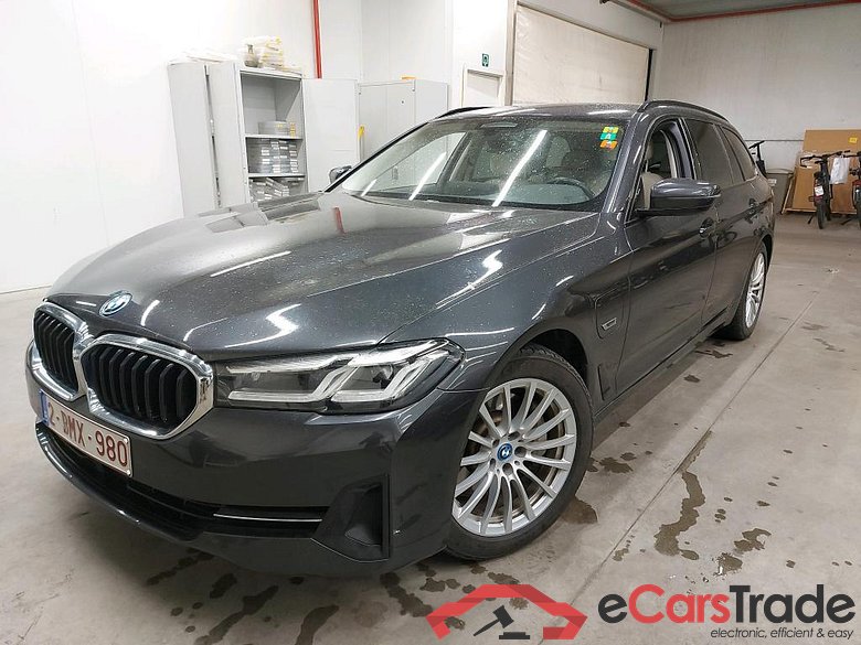 BMW 530e Plug-In Hybrid Aut. LED-Xenon LC-Pro Ambient Navi Sport-Leather KeylessGo Camera Klima PDC ... #1