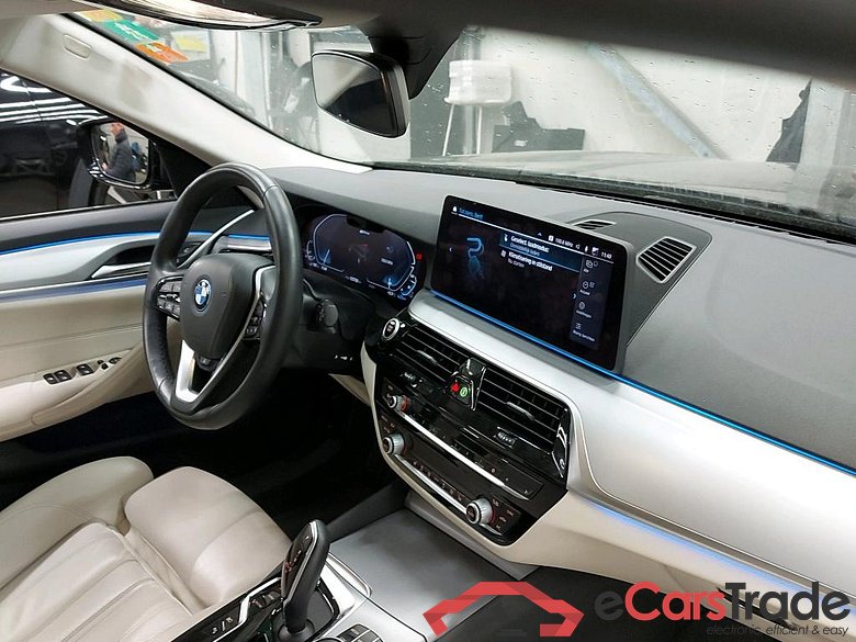 BMW 530e Plug-In Hybrid Aut. LED-Xenon LC-Pro Ambient Navi Sport-Leather KeylessGo Camera Klima PDC ... #5