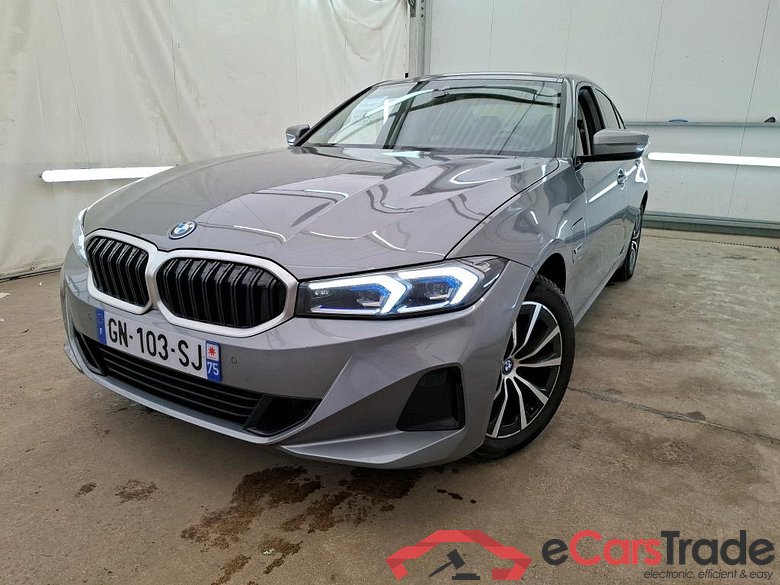 BMW Série 3 Berline / 2022 / 4P / Berline 320e 204ch Business Design BVA8 Hybride #1
